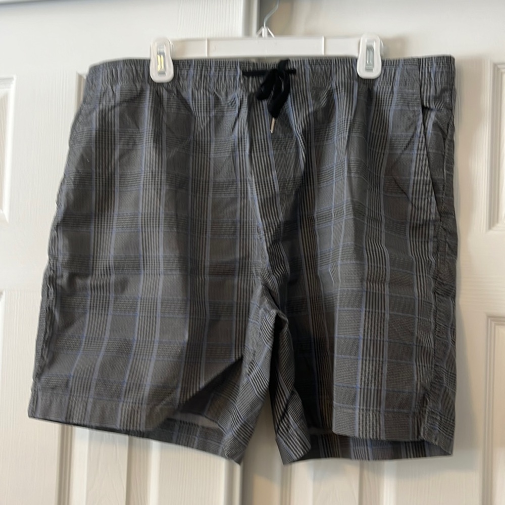 Men’s shorts size XL